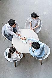 3DM速报：手游玩家6.55亿！中国游戏市场负增长，“扩大网络游戏审核试点”